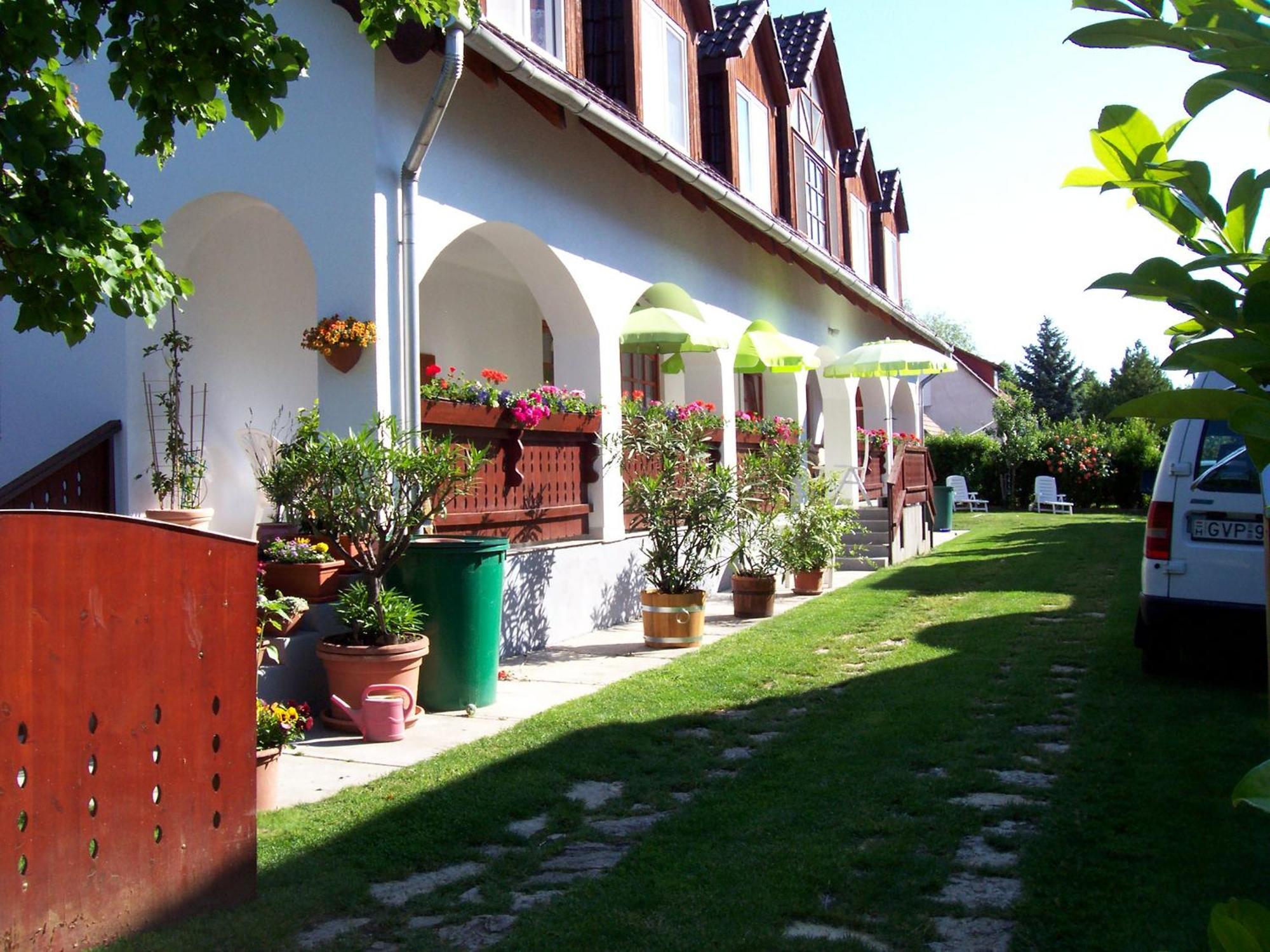 Ferienwohnung Haus Martha Balatonudvari Exterior foto