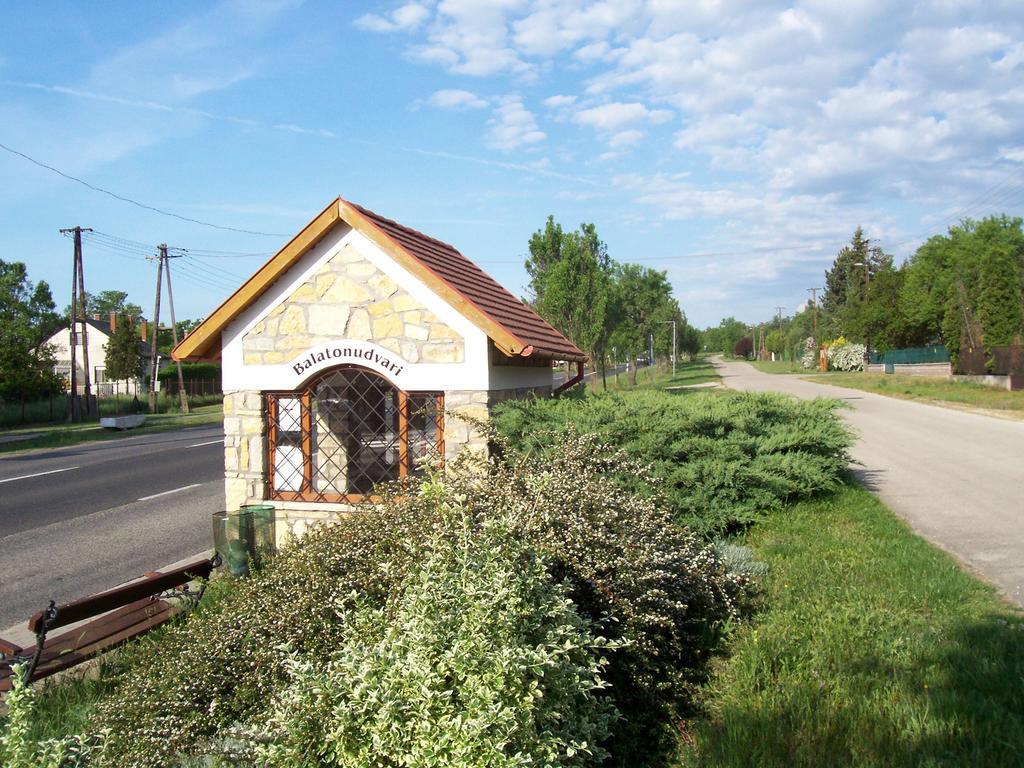 Ferienwohnung Haus Martha Balatonudvari Exterior foto